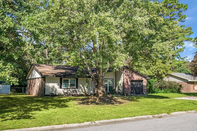 Property image 3 of 114 Ford Court in Corey Woods, Summerville, SC 29483