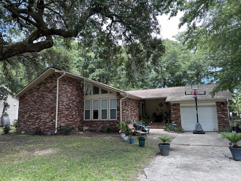 1056 Yorktown Drive