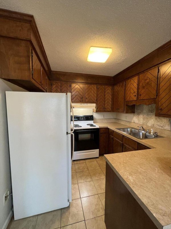 Property image 5 of 1056 Yorktown Drive in Queensborough, Charleston, SC 29412