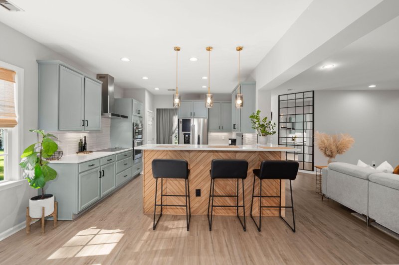 Property image 2 of 1504 Saint Stephens Way in Tanner Plantation, Hanahan, SC 29410