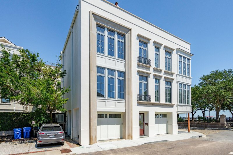 Property image 3 of 4 Exchange Street in South of Broad, Charleston, SC 29401