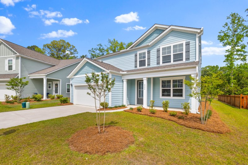 Property image 2 of 208 Cherry Grove Drive in The Ponds, Summerville, SC 29483