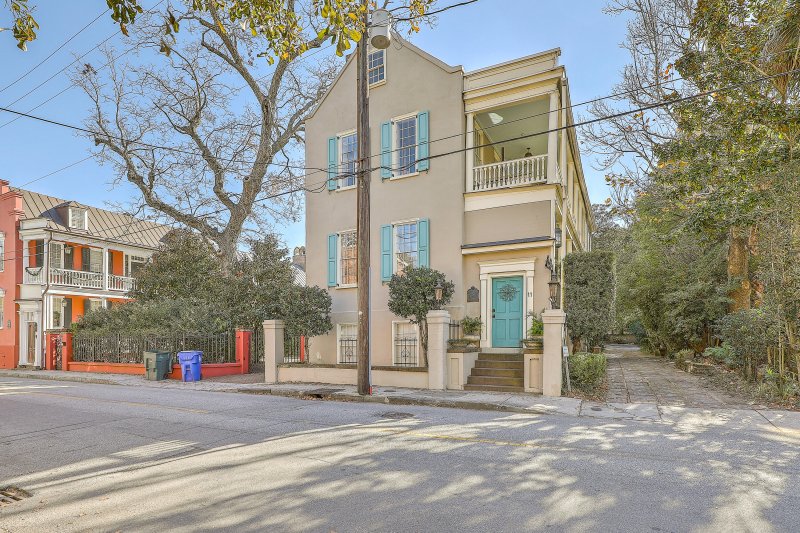 Property image 2 of 11 George Street in Ansonborough, Charleston, SC 29401