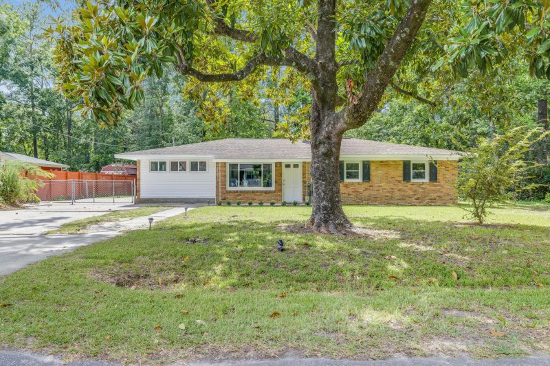 Summerville Heights, Summerville Community