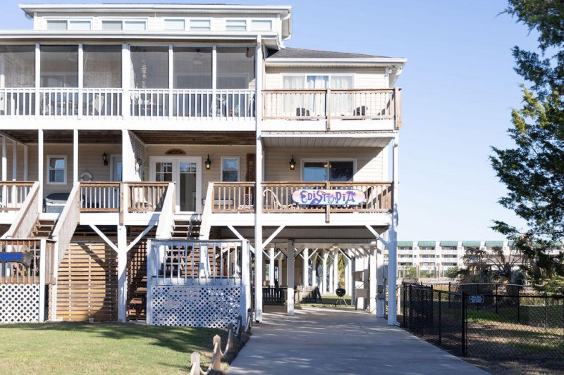 Property image 2 of 3611 Yacht Club Road B in Beach Walk, Edisto Island, SC 29438