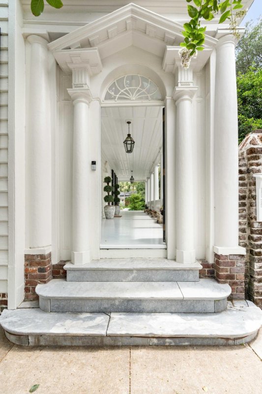 Property image 3 of 125 Tradd Street in South of Broad, Charleston, SC 29401