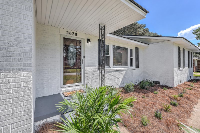 Property image 4 of 2620 Mona Avenue in Springfield, Charleston, SC 29414