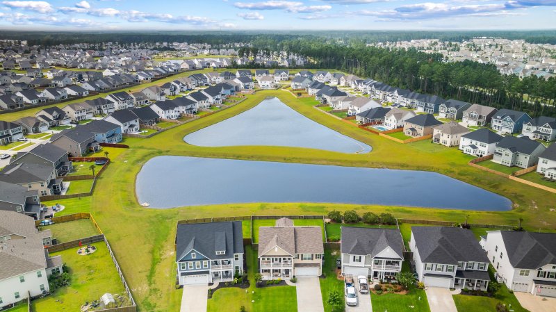 Property image 3 of 533 Dunswell Drive in Cane Bay Plantation, Summerville, SC 29486