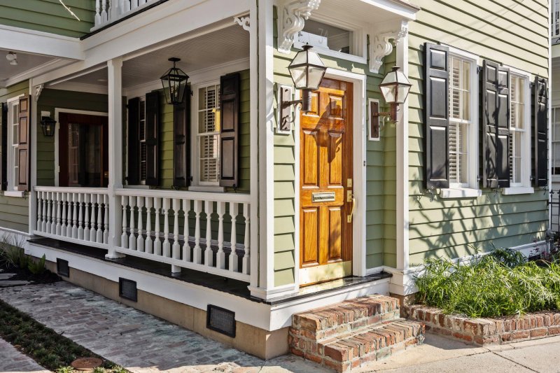 Property image 3 of 34 Pinckney Street in Ansonborough, Charleston, SC 29401