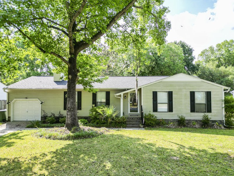 Property image 2 of 5 Drummond Court in Shadowmoss, Charleston, SC 29414