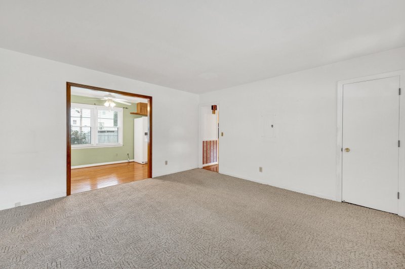 Property image 4 at 4780 Farmal Street, North Charleston, SC 29405