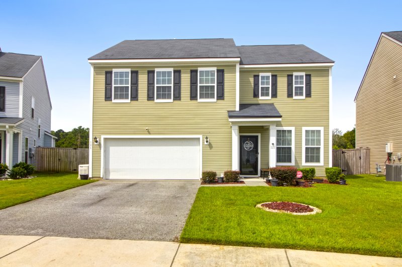 121 Sugeree Drive