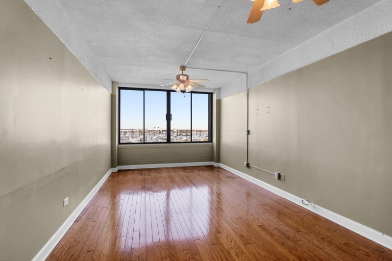 Property image 4 of 14 Lockwood Drive L in Ashley House, Charleston, SC 29401