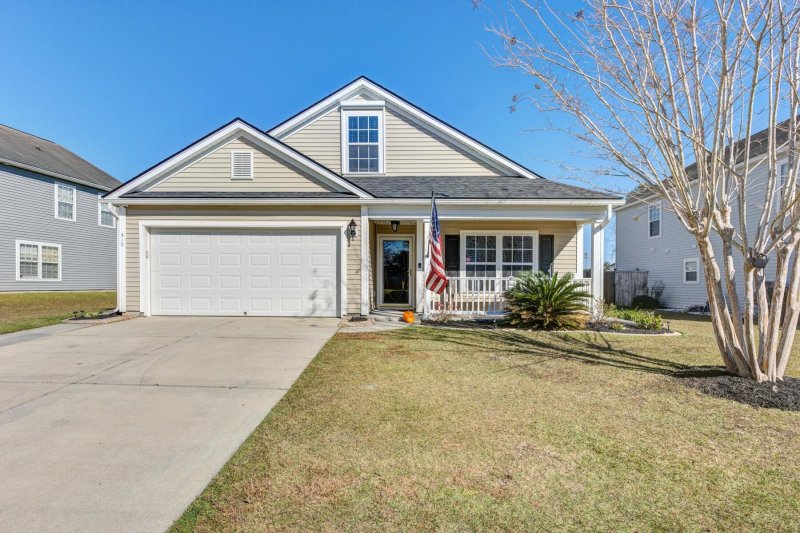Property image 3 of 510 Evening Shade Drive in Moss Grove Plantation, Moncks Corner, SC 29461
