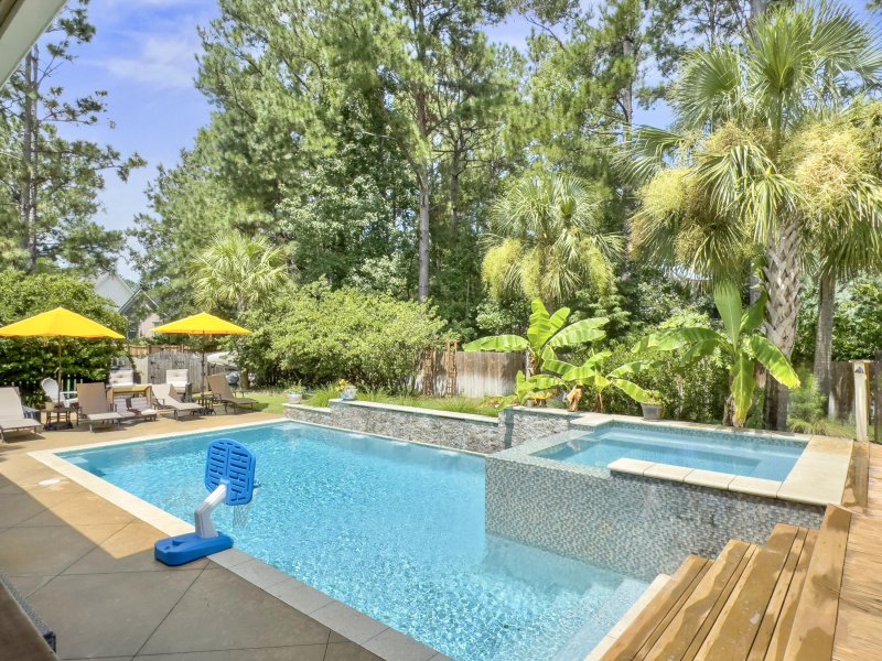 Property image 3 of 102 Castle Harbor Drive in Pine Forest Country Club, Summerville, SC 29483