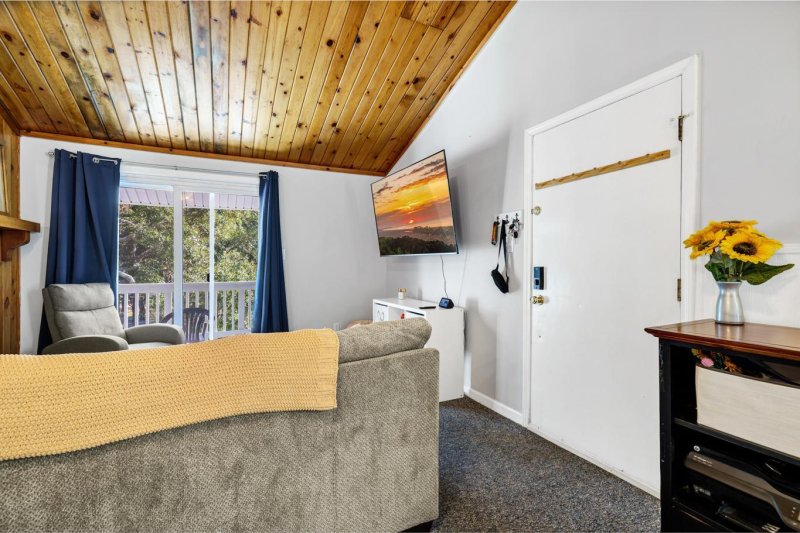 Property image 2 of 279 Driftwood Lane in Ocean Ridge, Edisto Beach, SC 29438