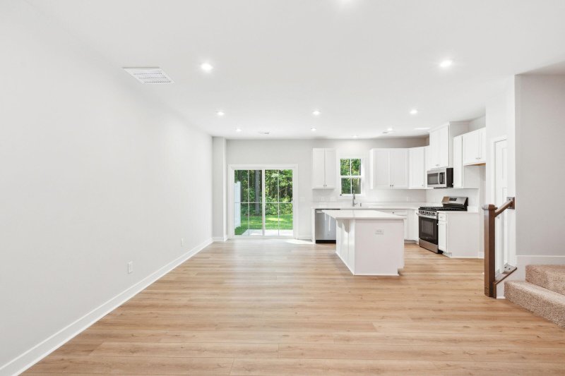 Property image 4 of 1056 Crescent Cove Lane in Crescent Cove Villas, Summerville, SC 29483