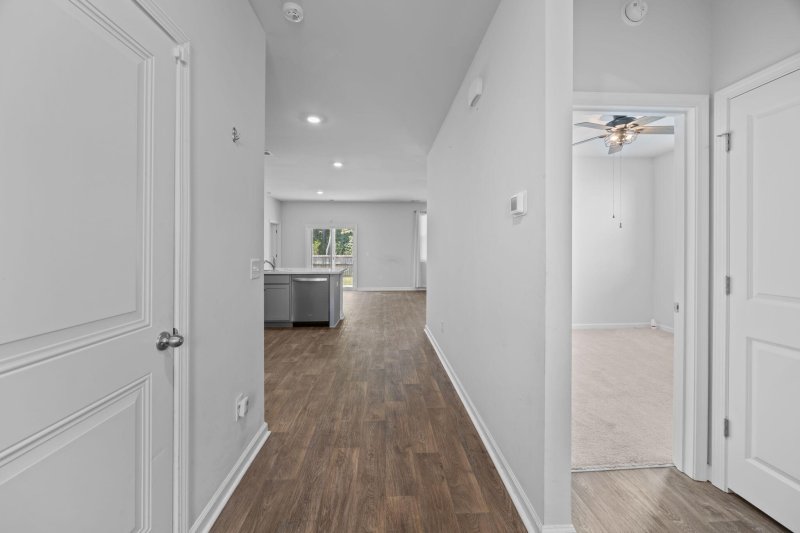 Property image 4 of 350 Bering Lane in Cane Bay Plantation, Summerville, SC 29486