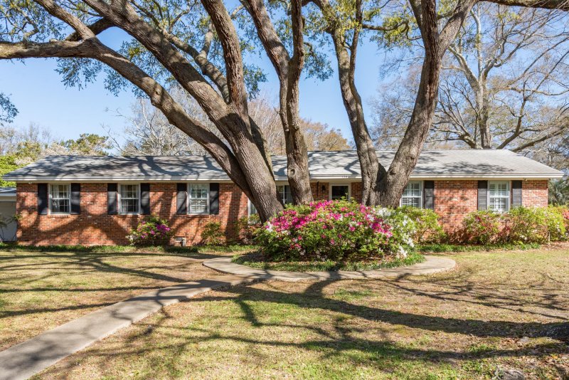 1382 Crestwood Place