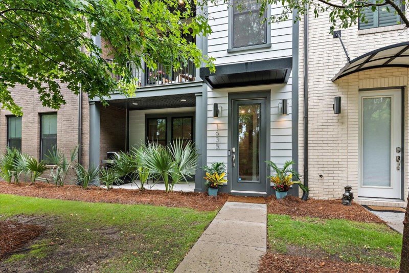 Property image 5 of 1635 Florentia Street 3 in Midtown, Mount Pleasant, SC 29464