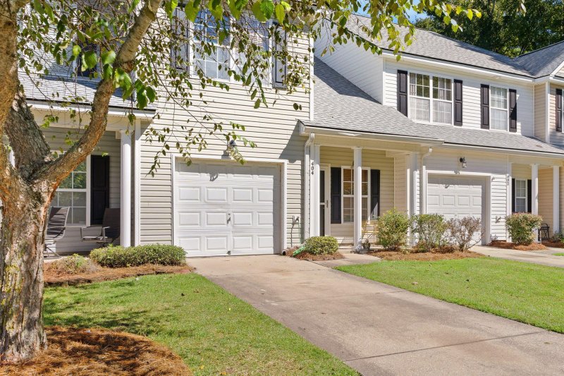 Property image 4 of 404 Savannah River Drive in Lakes of Summerville, Summerville, SC 29485