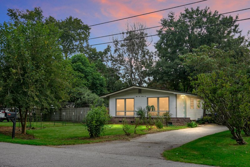 5226 Ashcroft Avenue