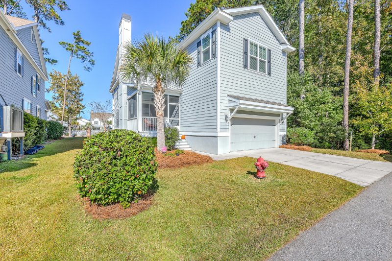 Property image 3 of 2651 Park W Boulevard in Park West, Mount Pleasant, SC 29466