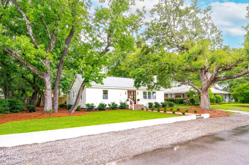 Property image 2 at 18 Lord Ashley Drive, Charleston, SC 29407