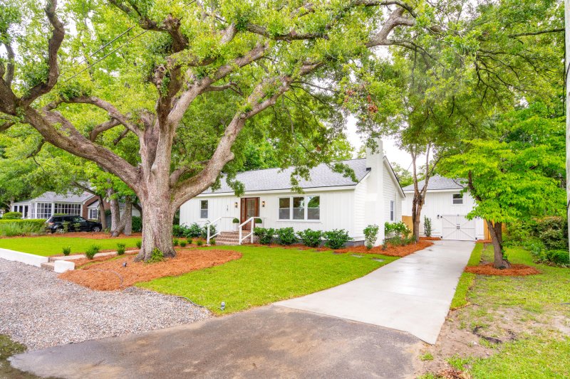 Property image 3 at 18 Lord Ashley Drive, Charleston, SC 29407