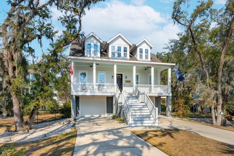 Property image 2 at 2514 Bullock Guard Drive, Johns Island, SC 29455