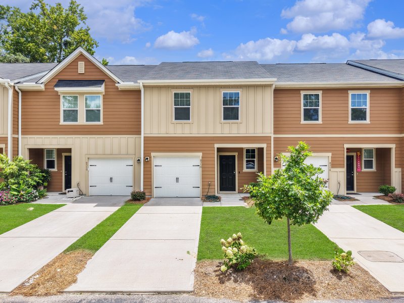 Property image 2 of 8318 Childs Cove in Summers Bend on the Ashley, North Charleston, SC 29418