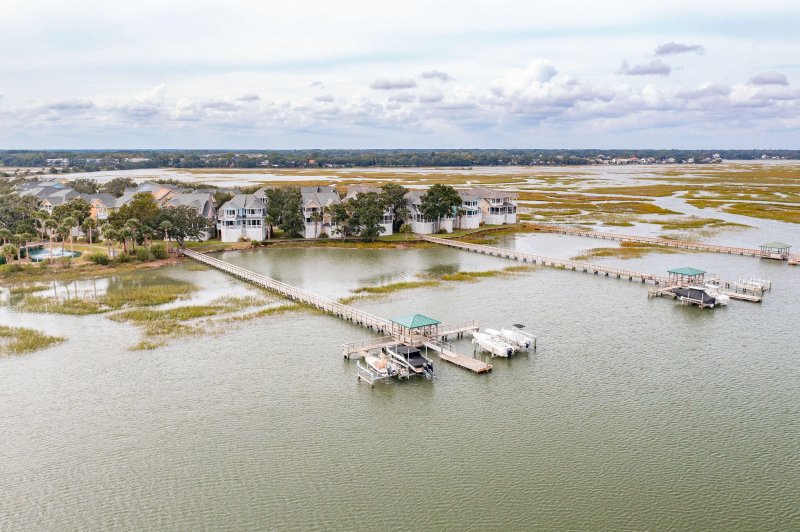 Property image 5 of 1607 Folly Creek Way 5 in Palmetto Pointe, Charleston, SC 29412