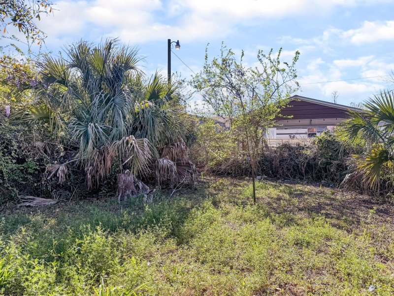 Property image 3 at 1985 Delaware Avenue, North Charleston, SC 29405