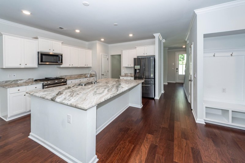 Property image 4 of 480 Oak View Way in The Ponds, Summerville, SC 29483
