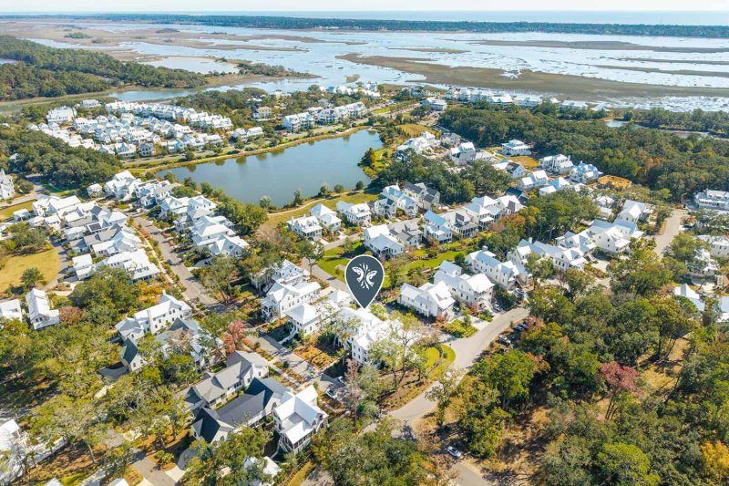 Property image 3 of 8072 Jack Island Drive in Kiawah River, Johns Island, SC 29455