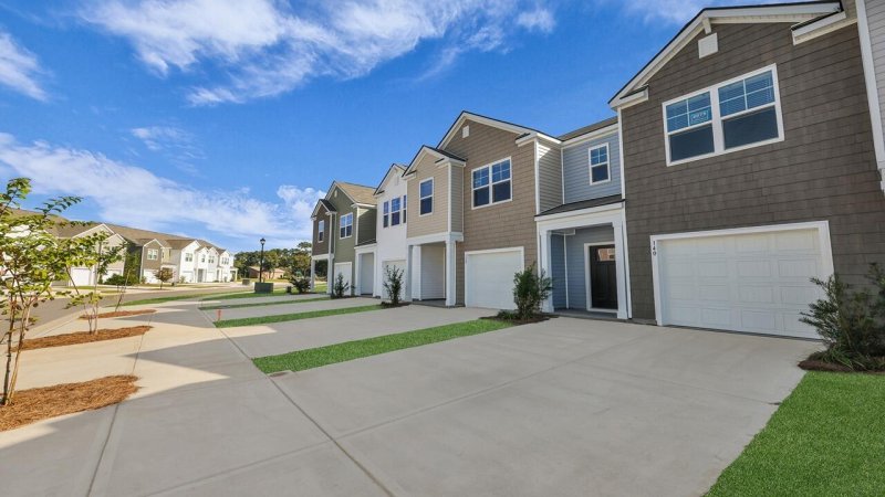 Property image 4 of 140 Yarrow Way in Carolina Groves, Moncks Corner, SC 29461