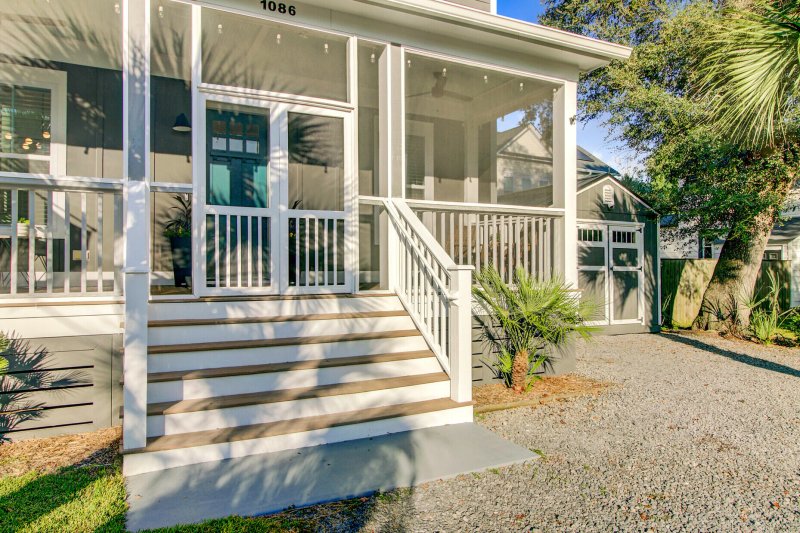 Property image 3 of 1086 Buist Avenue in Park Circle, North Charleston, SC 29405