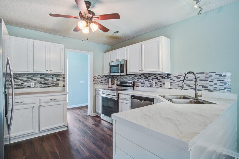 Property image 4 of 110 W Hartwick Lane in Crowfield Plantation, Goose Creek, SC 29445