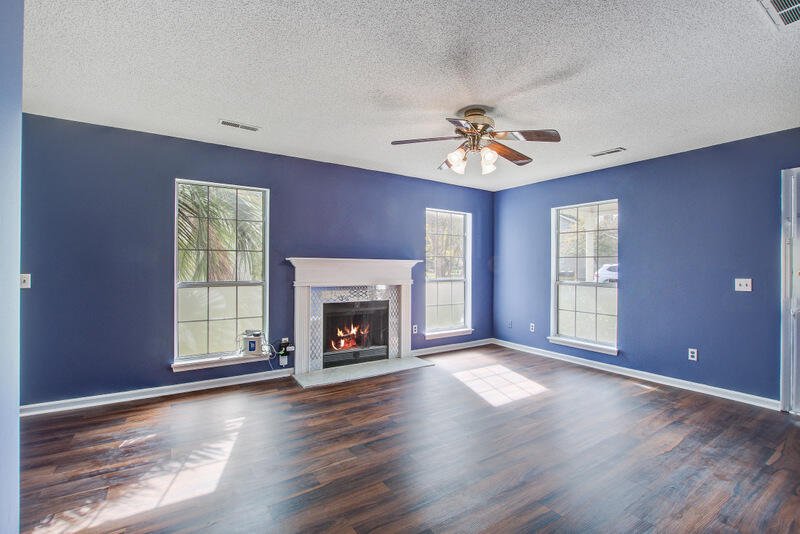 Property image 5 of 110 W Hartwick Lane in Crowfield Plantation, Goose Creek, SC 29445