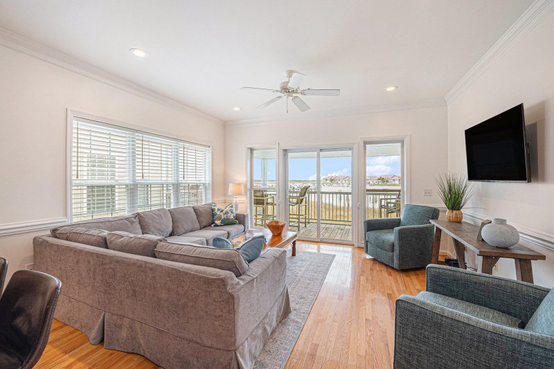 Property image 4 of 126 W 2nd Street in Waters Edge, Folly Beach, SC 29439