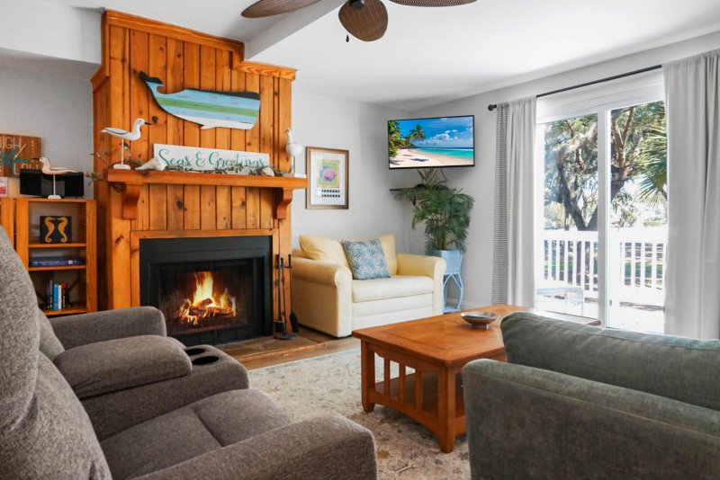 Property image 3 of 278 Driftwood Lane in Driftwood Villa, Edisto Island, SC 29438