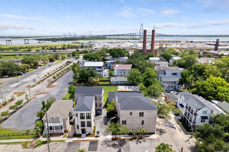 Property image 4 at 48 Cooper Street, Charleston, SC 29403