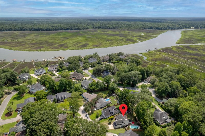 Property image 3 at 113 River Oak Lane, North Charleston, SC 29418