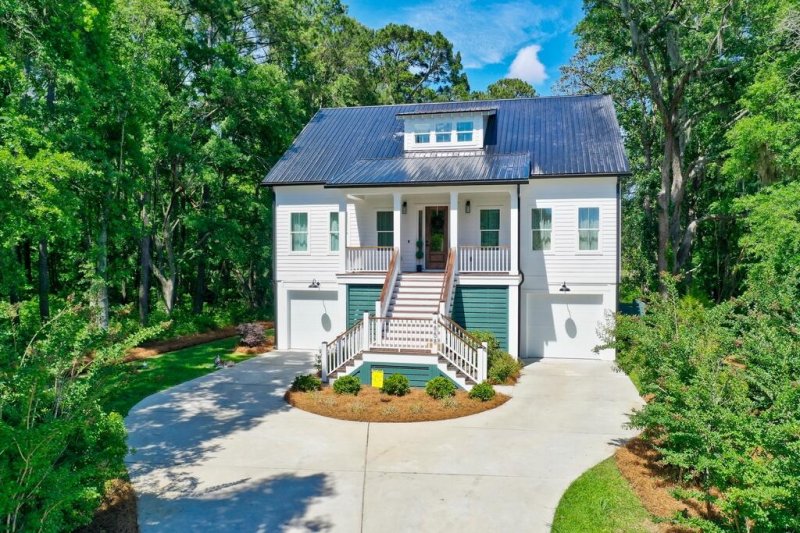 Property image 2 of 4858 Marshwood Drive in Plantation at Stono Ferry, Hollywood, SC 29449