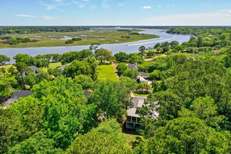 Property image 3 of 4858 Marshwood Drive in Plantation at Stono Ferry, Hollywood, SC 29449