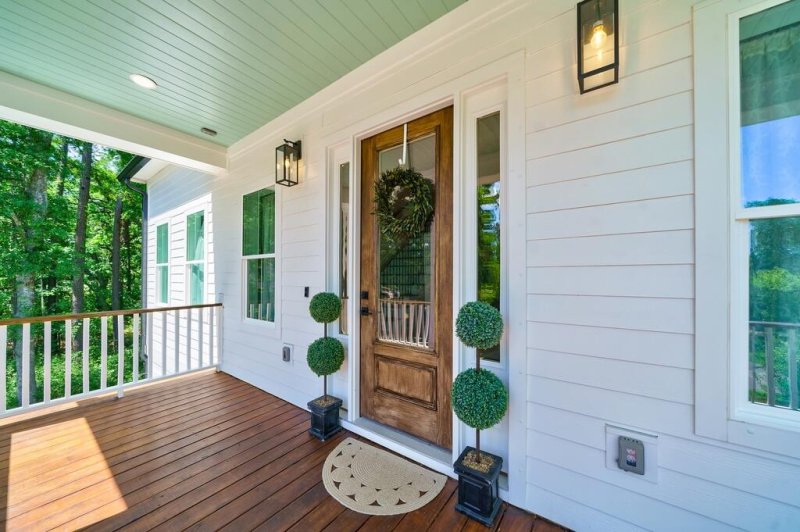 Property image 4 of 4858 Marshwood Drive in Plantation at Stono Ferry, Hollywood, SC 29449