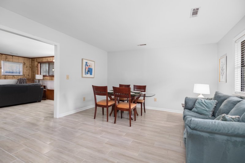 Property image 4 of 1815 Walsingham Way in Queensborough, Charleston, SC 29412