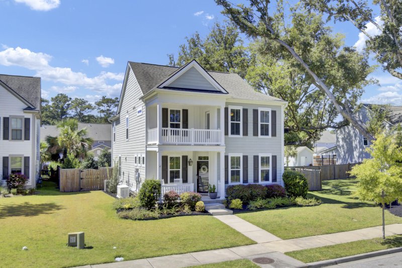 Property image 2 of 2135 Kemmerlin Street in Oakfield, Johns Island, SC 29455