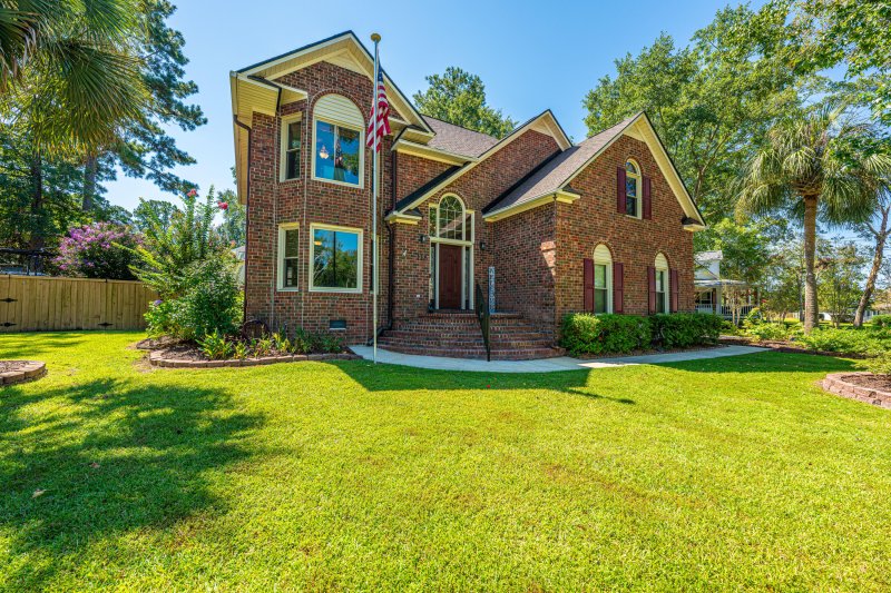 Property image 2 at 116 Mendenhall Street, Summerville, SC 29483