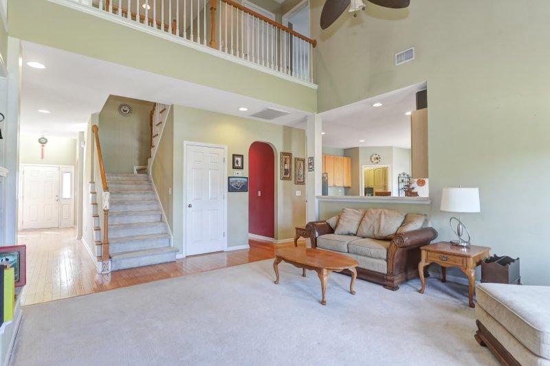 Property image 4 at 566 Ivy Circle, Charleston, SC 29414